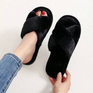 Cozy Black Faux Fur Women's Slippers Size 9-9.5 (40-41)Mtp(18)